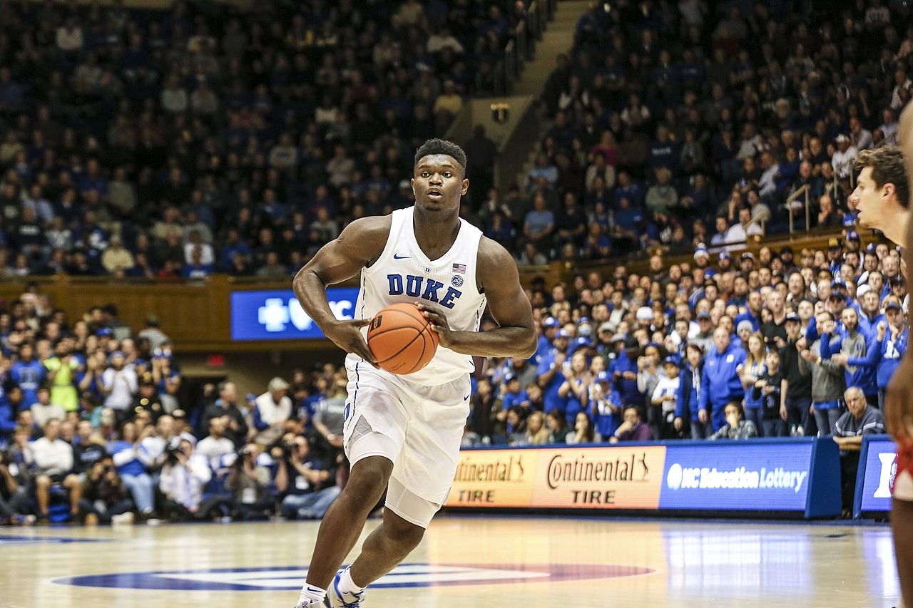 Sốc khi Zion Williamson có thể sẽ bỏ NBA Draft 2019 và trở về chơi cho Duke Sốc khi Zion Williamson có thể sẽ bỏ NBA Draft 2019 và trở về chơi cho Duke
